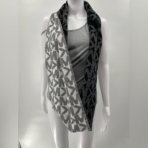 Reversible Michael‎ Kors Infinity Scarf